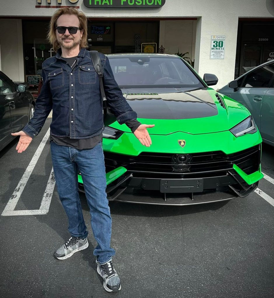 Rikki-Rockett-Car-Collection